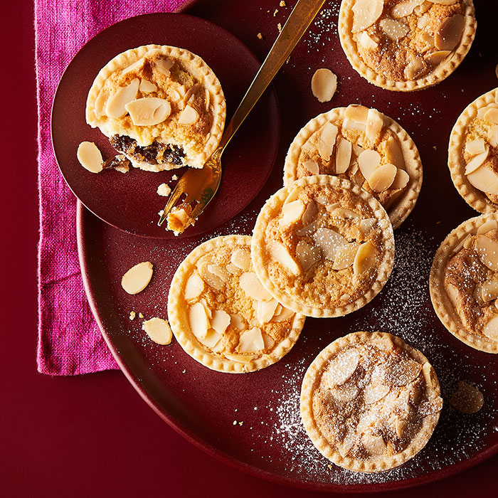 WaitrosePartnersPressPack_Christmas2021_CherryAlmondFrangipaneToppedMincePies_WEB.jpg