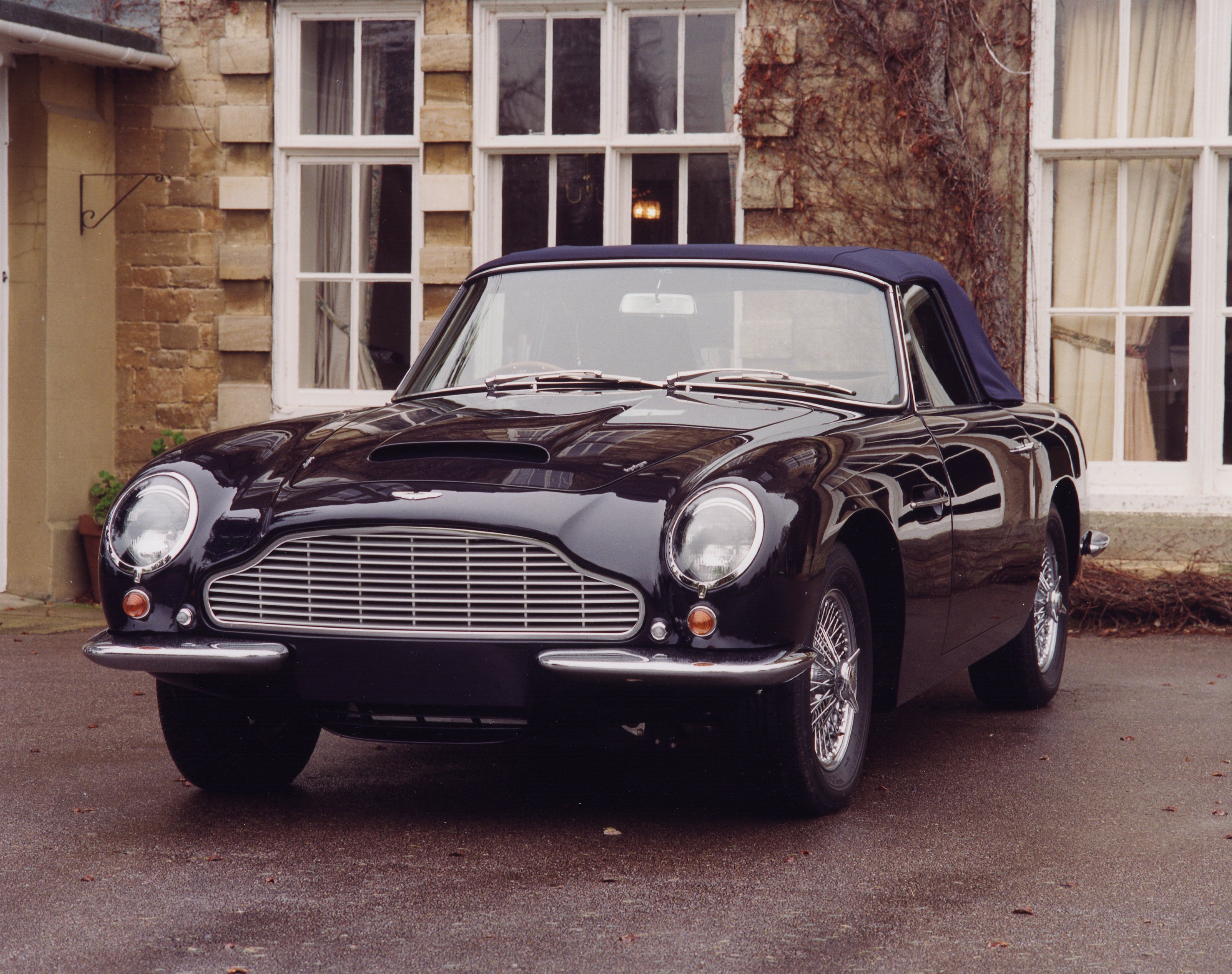 1966_1969_DB6_VOLANTE_4.jpg