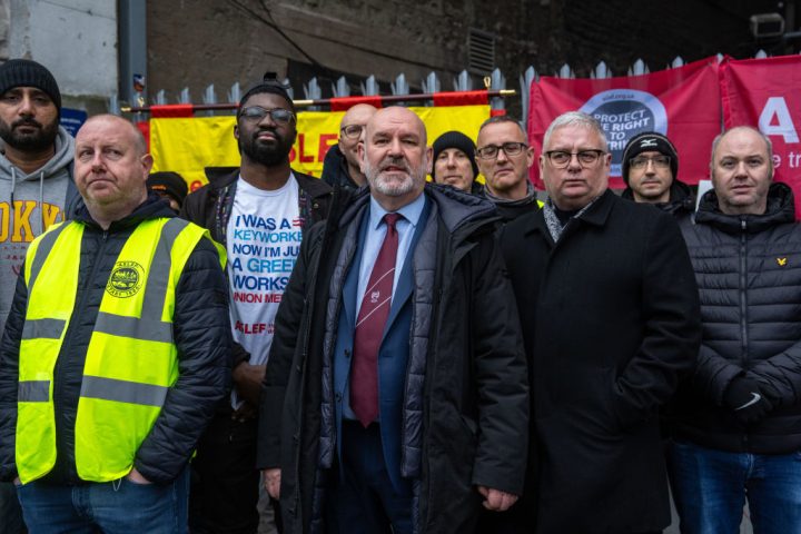 More rail strikes are an embarrassment for Labour